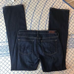 A.G Olivia cut euc dark blue denim jeans 28 reg